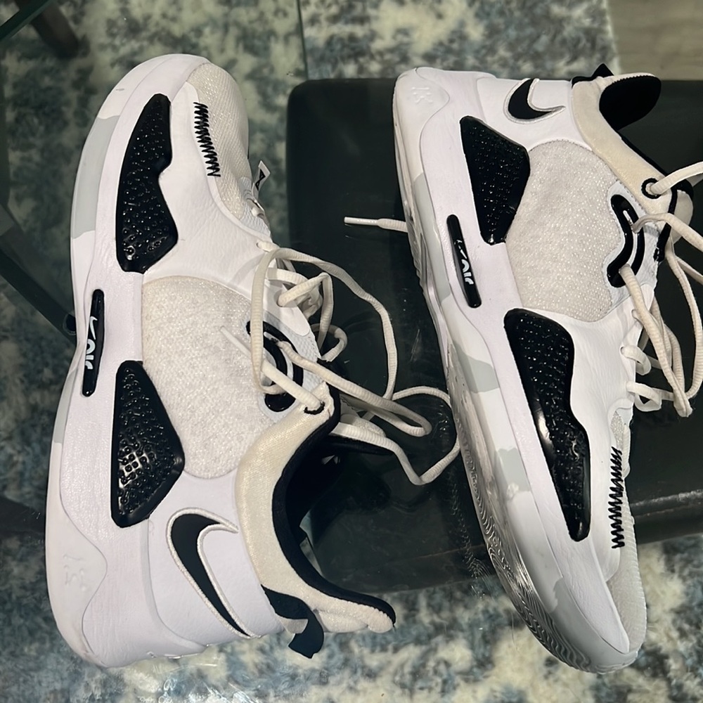 Paul George signature Nike PG 5 basketball shoes size 11.5